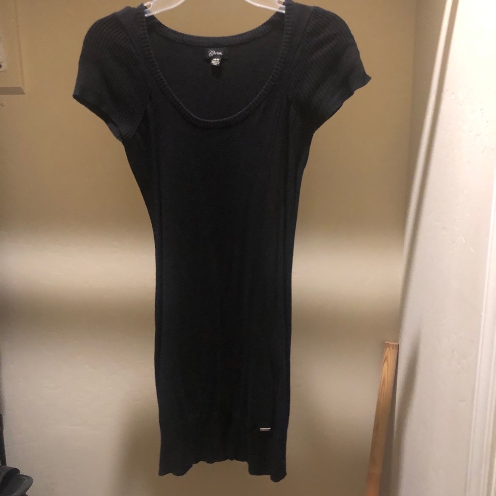 💕3 for $12 Guess Fitted Black Tunic/Dress